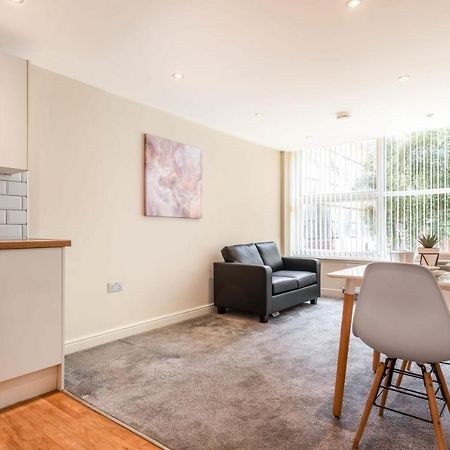 Bright 1 Bedroom Budget Flat In Central Pontefract Exteriör bild