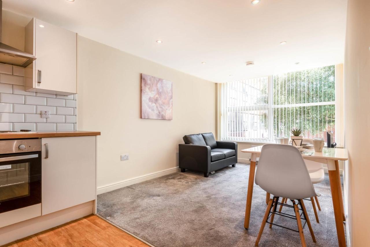 Bright 1 Bedroom Budget Flat In Central Pontefract Exteriör bild