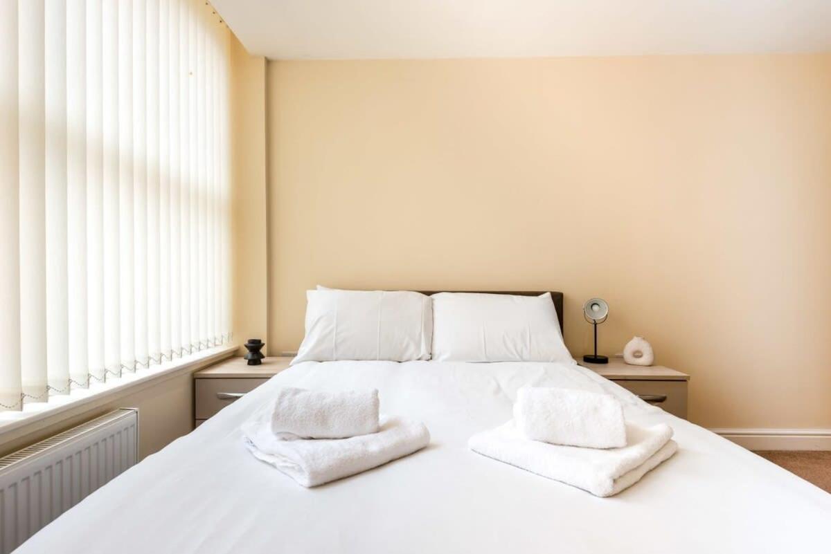 Bright 1 Bedroom Budget Flat In Central Pontefract Exteriör bild