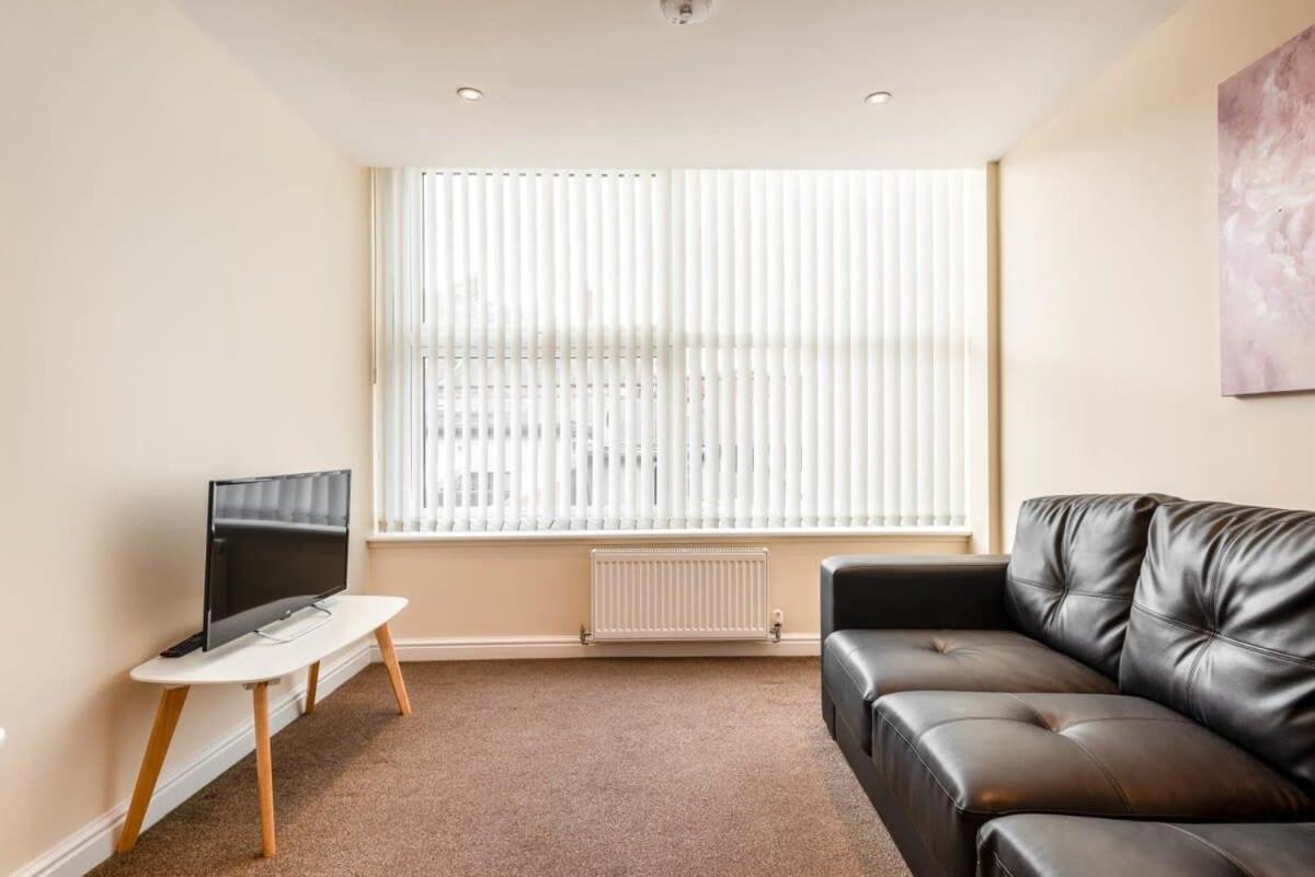Bright 1 Bedroom Budget Flat In Central Pontefract Exteriör bild