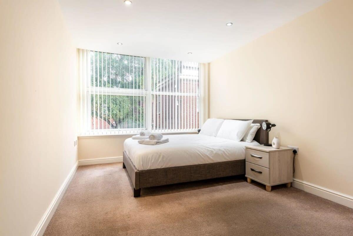 Bright 1 Bedroom Budget Flat In Central Pontefract Exteriör bild