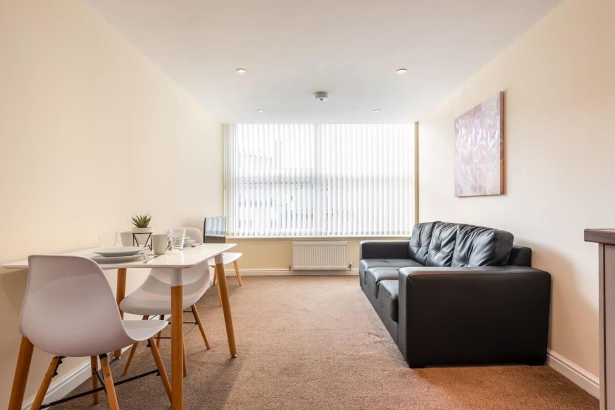 Bright 1 Bedroom Budget Flat In Central Pontefract Exteriör bild