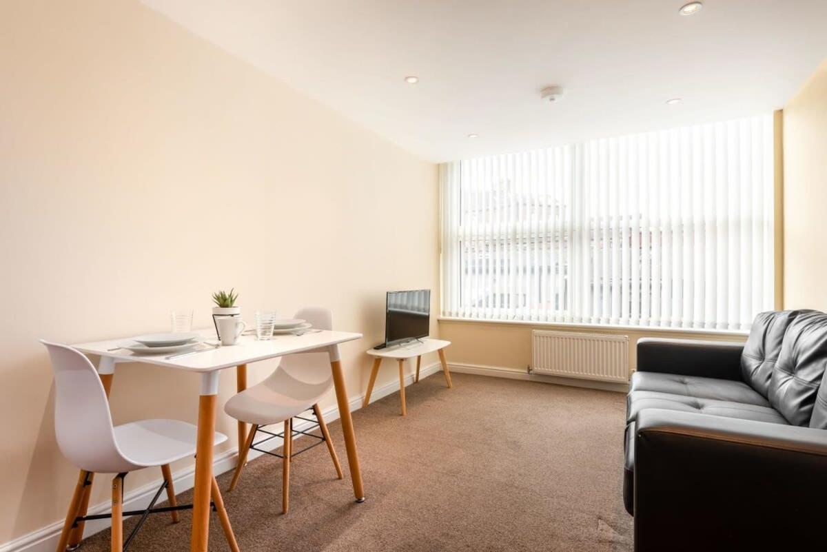 Bright 1 Bedroom Budget Flat In Central Pontefract Exteriör bild