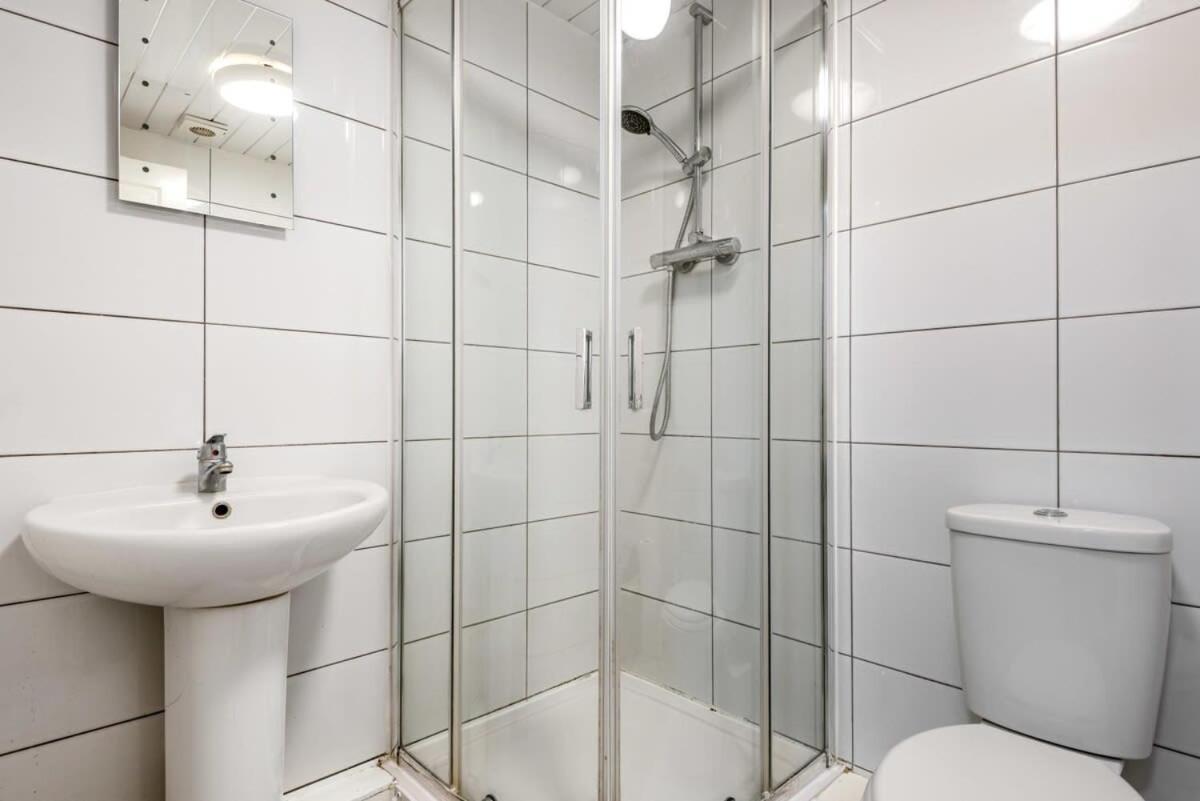 Bright 1 Bedroom Budget Flat In Central Pontefract Exteriör bild