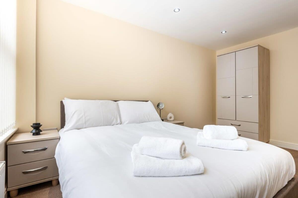 Bright 1 Bedroom Budget Flat In Central Pontefract Exteriör bild