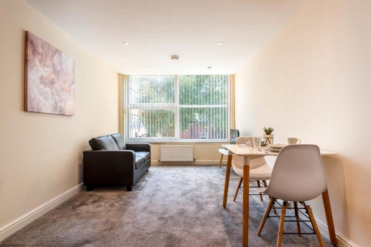 Bright 1 Bedroom Budget Flat In Central Pontefract Exteriör bild