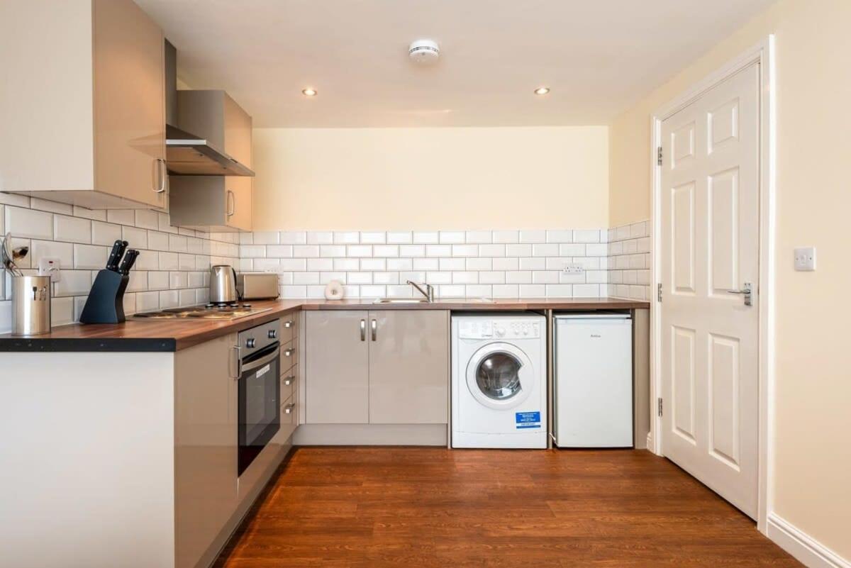 Bright 1 Bedroom Budget Flat In Central Pontefract Exteriör bild