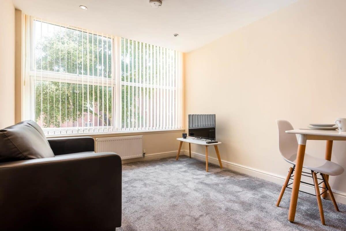 Bright 1 Bedroom Budget Flat In Central Pontefract Exteriör bild